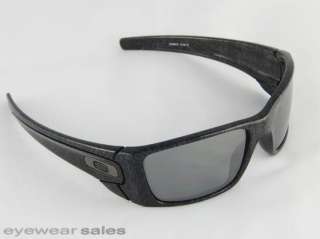 Oakley Sunglasses FUEL CELL Black Text, Polarized Black Iridium OO9096 