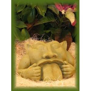  GARGOYLE Garden Guard 8.25 DARK WALNUT Cast Cement Statue 