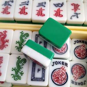   Carved & Painted Pastel Plastic MAHJONG Set 150 Tiles Very Nice  